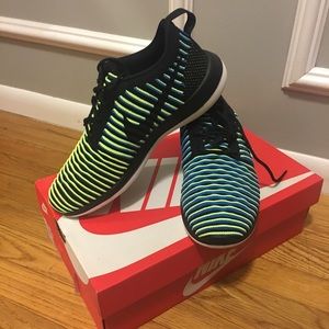 NIKE Roshe Two Flyknit